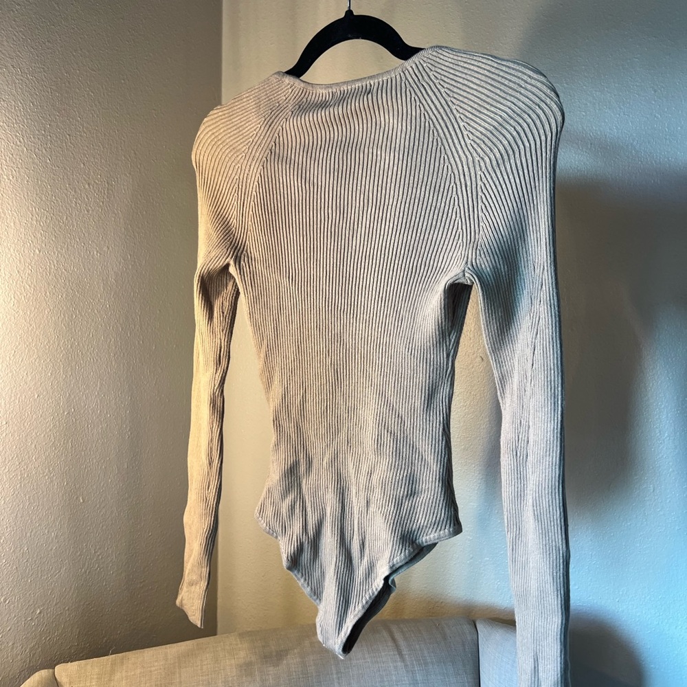 Chic Ribbed Long Sleeve Bodysuit - Picture 3 of 7